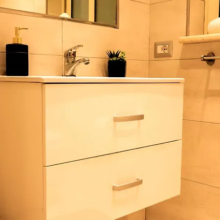 Bt20 - New & Bright In Balluta Saint Julian's