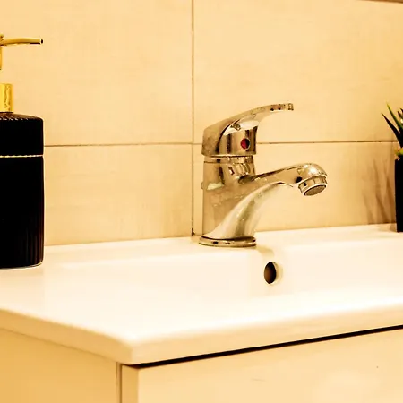 Bt20 - New & Bright In Balluta San Ġiljan